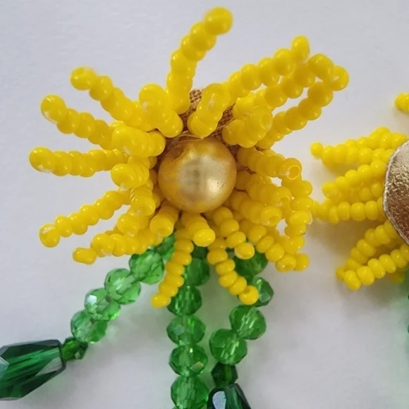 NWT Yellow Seed Beaded Flower Boho Abstract Earrings - Picture 8 of 8